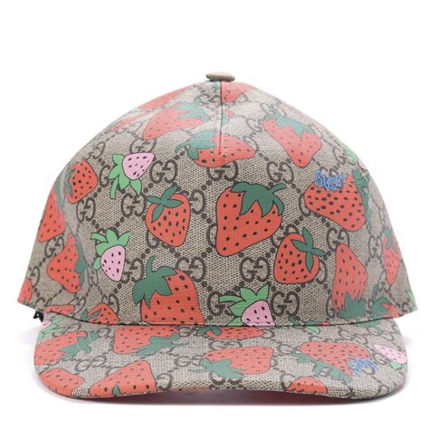 gucci strawberry cap